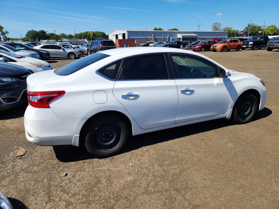 67332006 :رقم المزاد ، 3N1AB7AP7JY305900 vin ، 2018 Nissan Sentra مزاد بيع