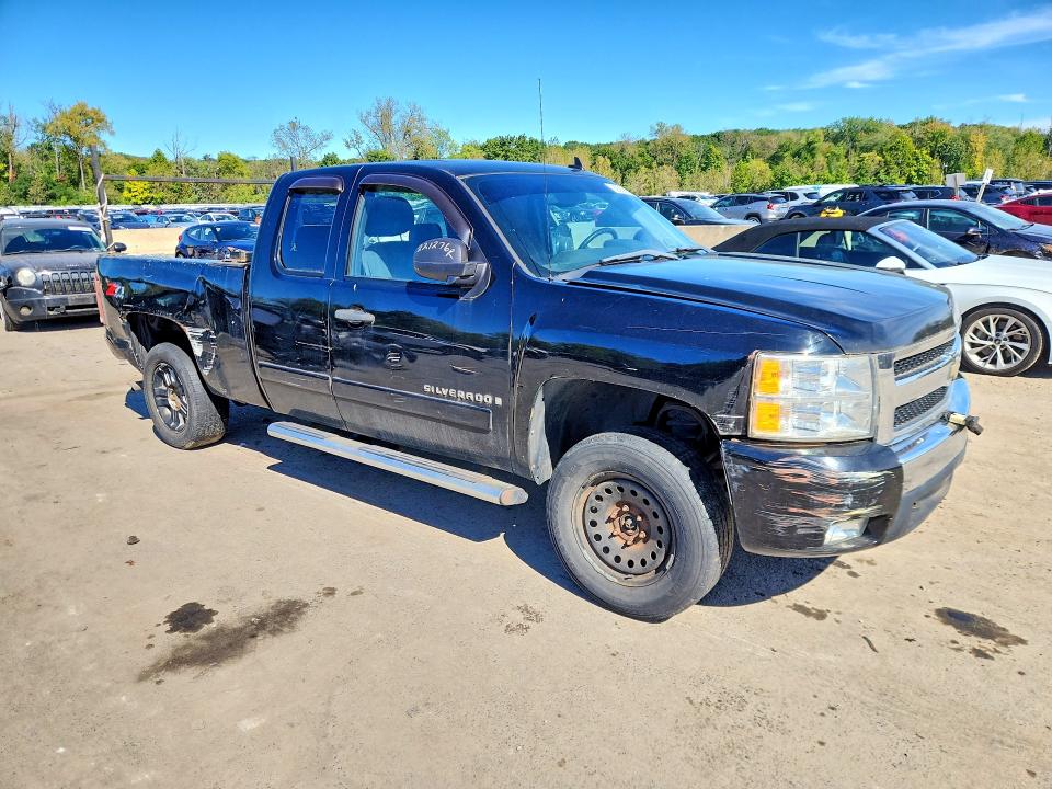 Продажа на аукционе авто 2008 Chevrolet Silverado, vin: 2GCEK190081100138, номер лота: 69369976