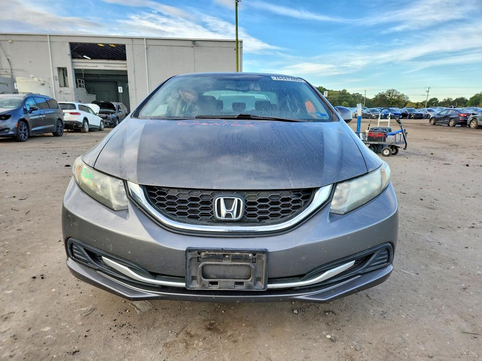 2013 Honda Civic მანქანა იყიდება აუქციონზე, vin: 2HGFB2F50DH598564, აუქციონის ნომერი: 70447486