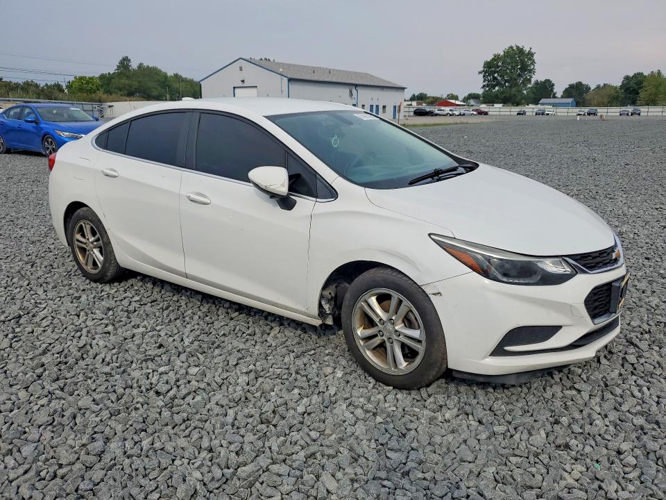 67463166 :رقم المزاد ، 1G1BE5SM2H7120305 vin ، 2017 Chevrolet Cruze مزاد بيع