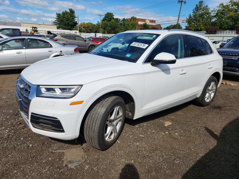 69792576 :رقم المزاد ، WA1BNAFY7J2168232 vin ، 2018 Audi Q5 مزاد بيع