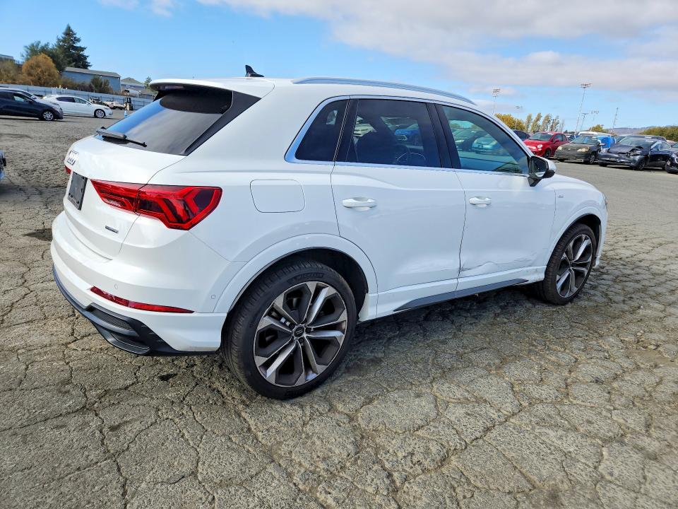 2020 Audi Q3 მანქანა იყიდება აუქციონზე, vin: WA1FECF3XL1024071, აუქციონის ნომერი: 69158676