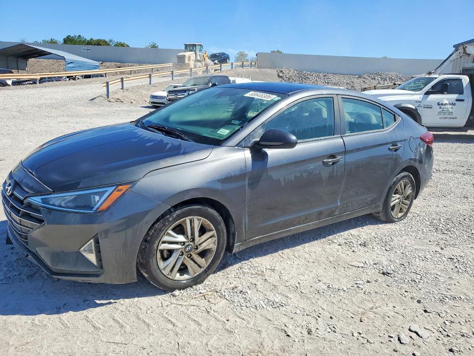 68648306 :رقم المزاد ، 5NPD84LF8LH585516 vin ، 2020 Hyundai Elantra مزاد بيع