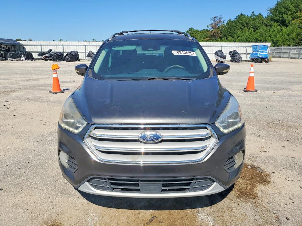 2018 Ford Escape მანქანა იყიდება აუქციონზე, vin: 1FMCU0J97JUA16474, აუქციონის ნომერი: 70940596