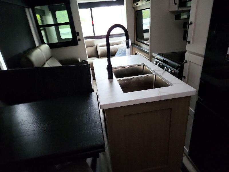 69190386 :رقم المزاد ، 58TBM0BR8T1C83088 vin ، 2026 Open Range Travel Trailer مزاد بيع