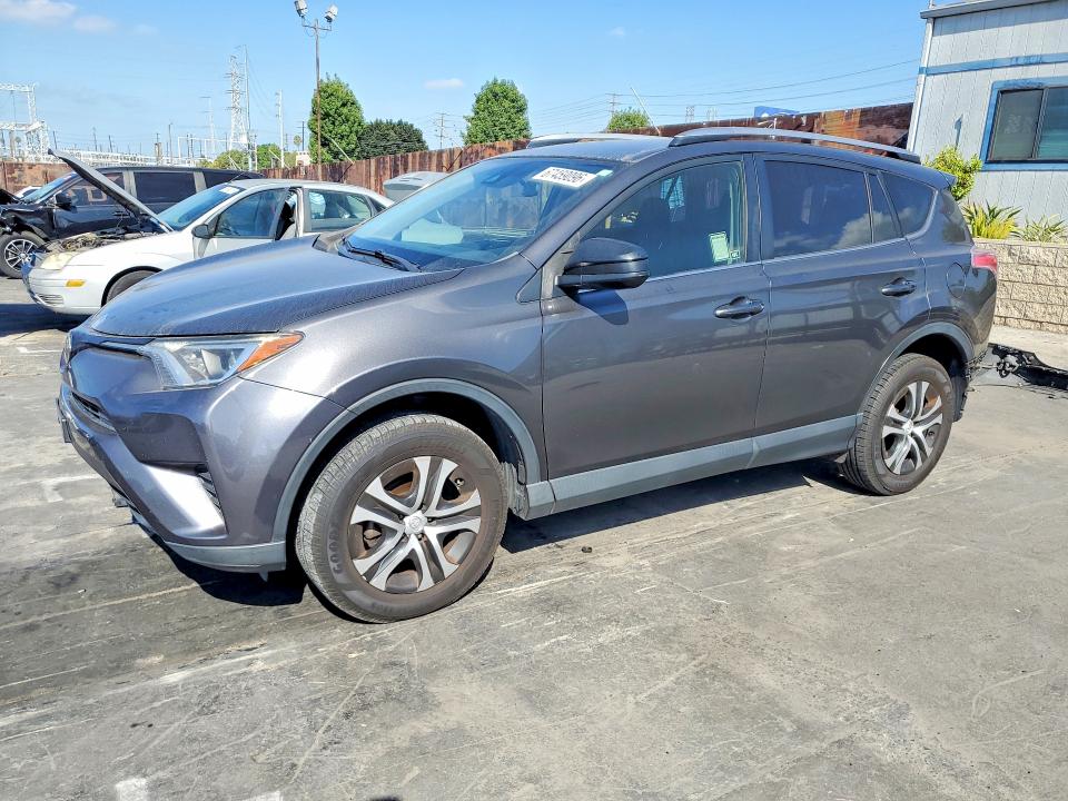 Продаж на аукціоні авто 2017 Toyota Rav4, vin: JTMZFREV1HJ100743, номер лоту: 67459096