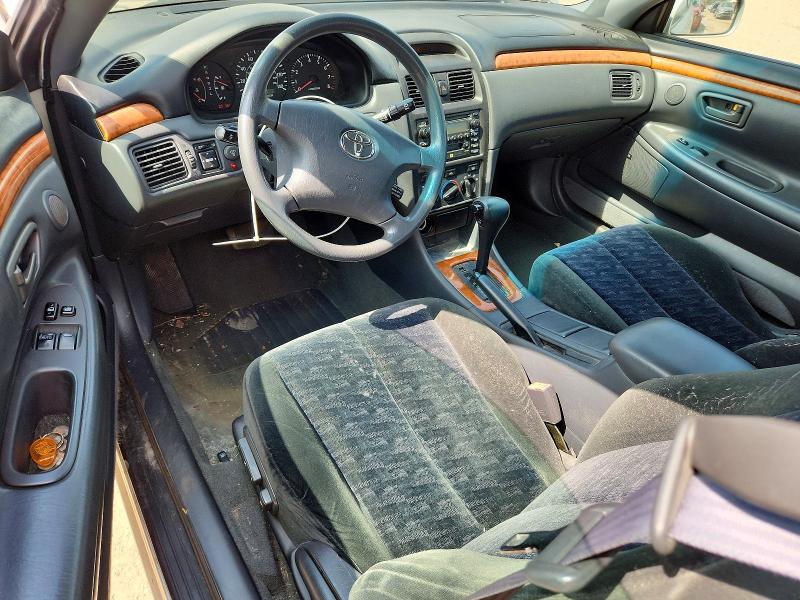 67427246 :رقم المزاد ، 2T1CE22P72C004012 vin ، 2002 Toyota Camry Solara مزاد بيع