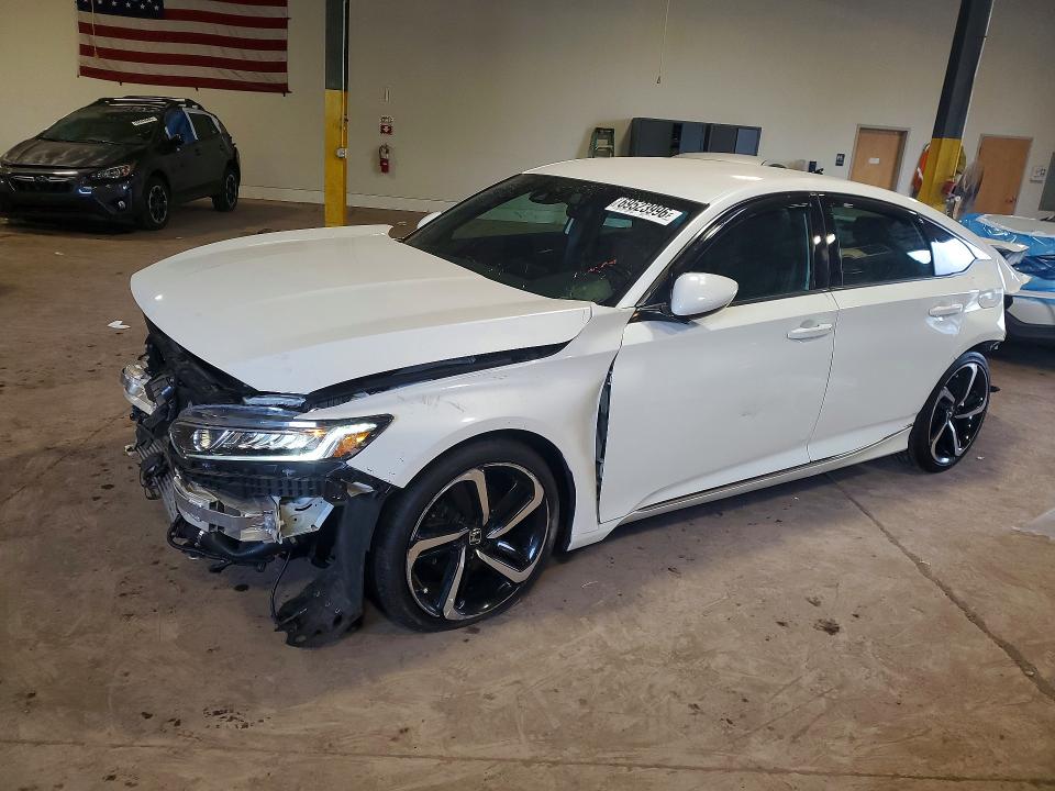 Продажа на аукционе авто 2022 Honda Accord, vin: 1HGCV1F34NA040820, номер лота: 69523996