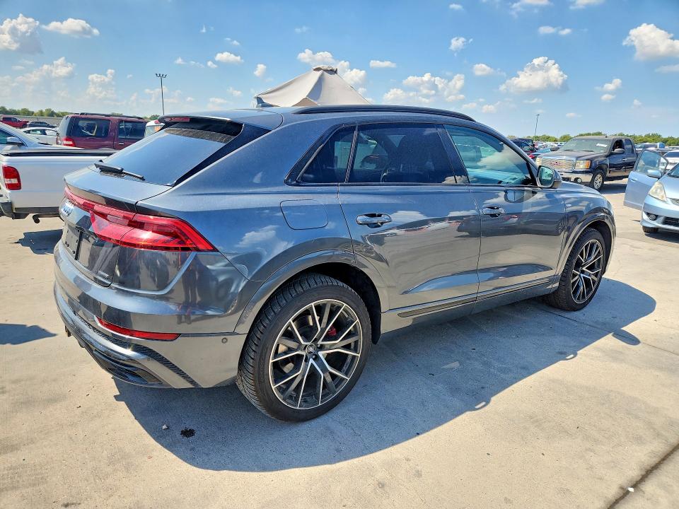 69796776 :رقم المزاد ، WA1FVAF18LD015631 vin ، 2020 Audi Q8 مزاد بيع