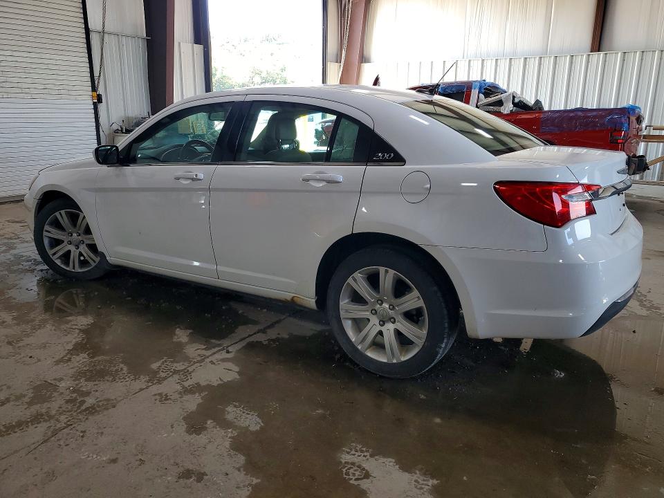 67833656 :رقم المزاد ، 1C3BC1FB1BN562305 vin ، 2011 Chrysler 200 مزاد بيع
