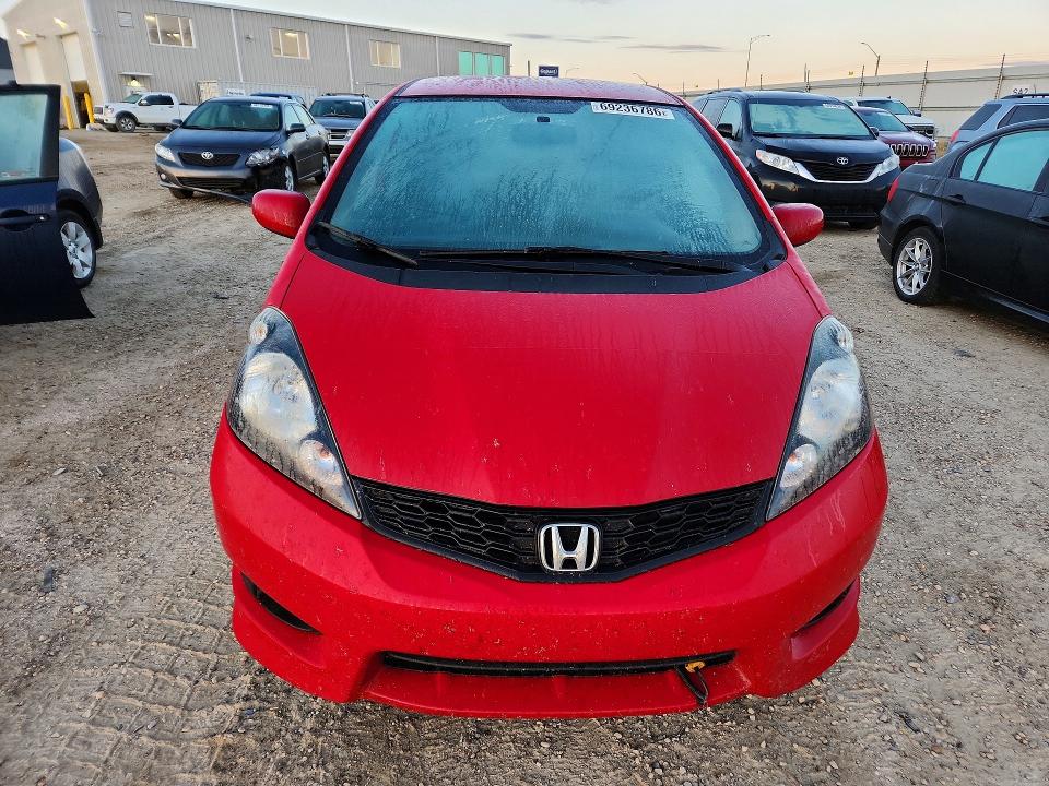 69236786 :رقم المزاد ، LUCGE8H72E3001359 vin ، 2014 Honda Fit مزاد بيع