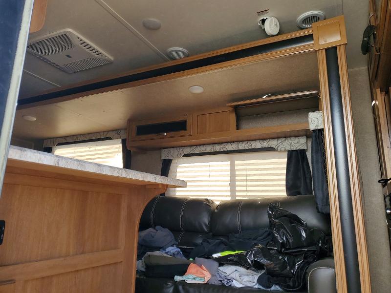 69286086 :رقم المزاد ، 5ZT2CANB9JU030753 vin ، 2018 Coachman Trailers مزاد بيع