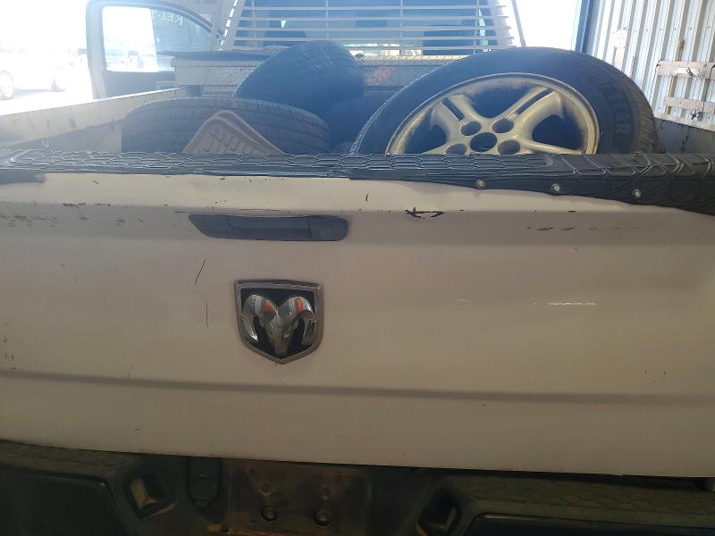 68604246 :رقم المزاد ، 3C6JR6DT6EG180886 vin ، 2014 Ram 1500 مزاد بيع