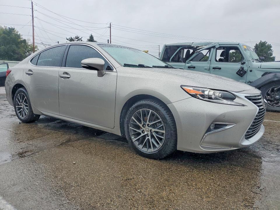 68923676 :رقم المزاد ، 58ABK1GG5GU029707 vin ، 2016 Lexus Es مزاد بيع