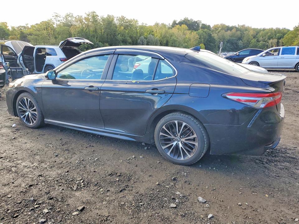 69927576 :رقم المزاد ، 4T1G11AK7LU336254 vin ، 2020 Toyota Camry مزاد بيع