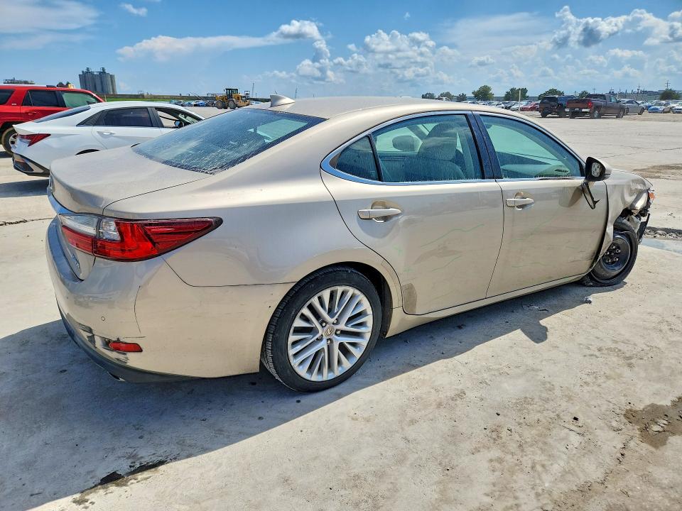 68862036 :رقم المزاد ، 58ABK1GG6GU008302 vin ، 2016 Lexus Es مزاد بيع