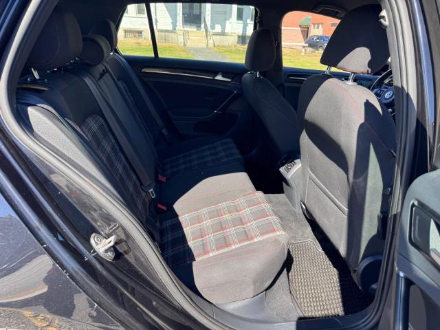 70772376 :رقم المزاد ، 3VW5T7AU6HM054240 vin ، 2017 Volkswagen Gti مزاد بيع