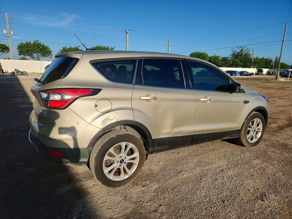 Продажа на аукционе авто 2017 Ford Escape, vin: 1FMCU0GD8HUB66101, номер лота: 70819626