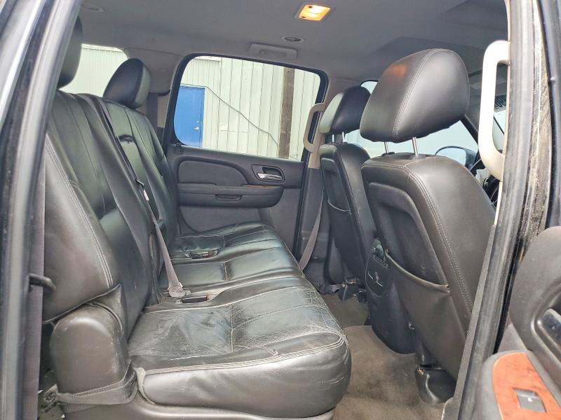 69761396 :رقم المزاد ، 1GNSKJE78CR100403 vin ، 2012 Chevrolet Suburban مزاد بيع