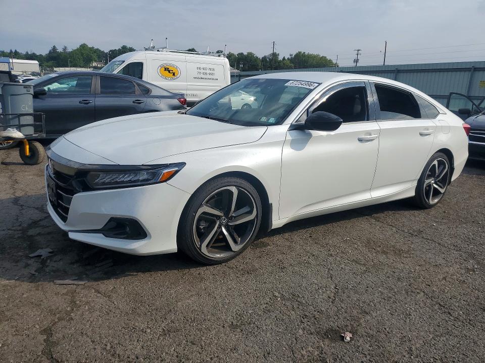 Auction sale of the 2022 Honda Accord, vin: 1HGCV1F33NA113529, lot number: 67254996