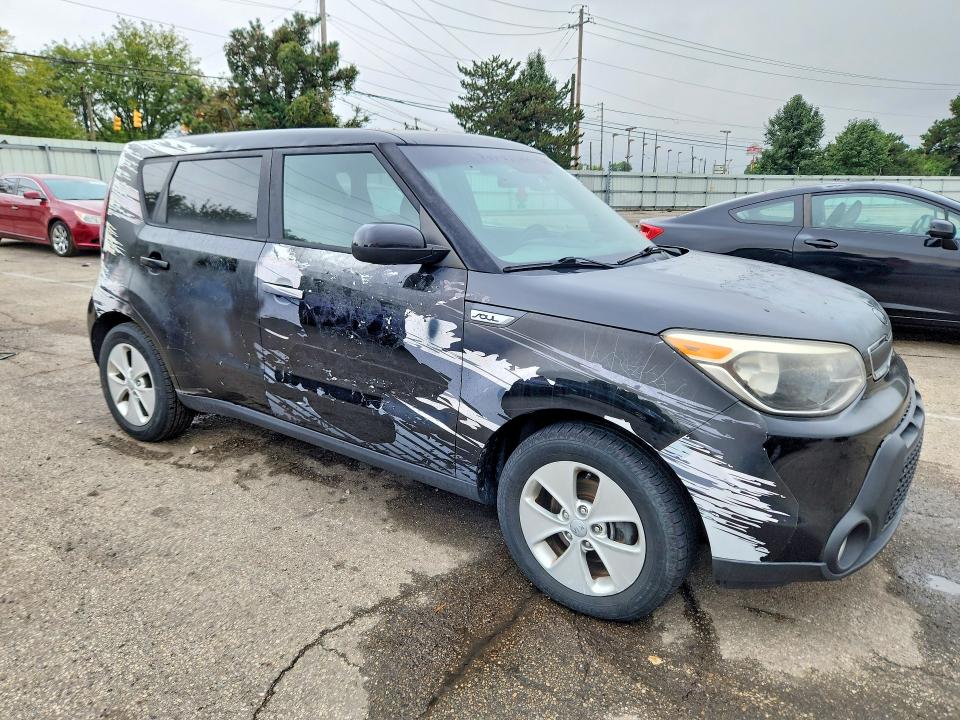 68962436 :رقم المزاد ، KNDJN2A27F7753364 vin ، 2015 Kia Soul مزاد بيع