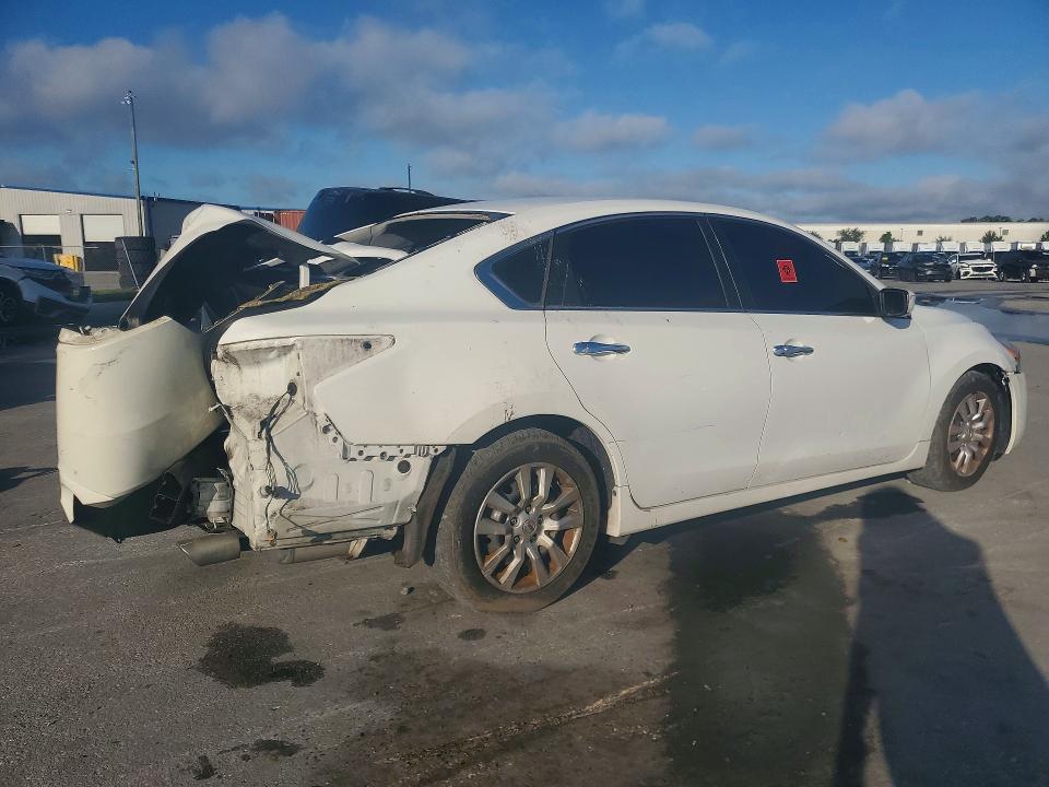 Продаж на аукціоні авто 2015 Nissan Altima, vin: 1N4AL3AP5FC252235, номер лоту: 69885876