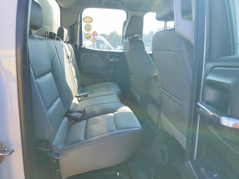 67975686 :رقم المزاد ، 1GC2CUEG0JZ261963 vin ، 2018 Chevrolet Silverado مزاد بيع