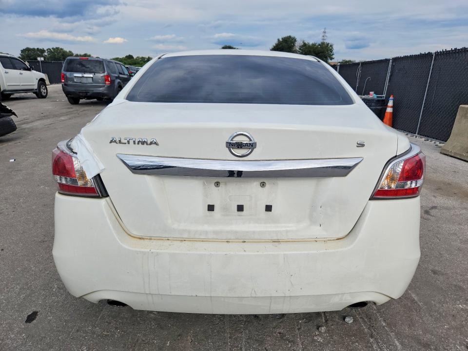 2015 Nissan Altima მანქანა იყიდება აუქციონზე, vin: 1N4AL3AP0FN385599, აუქციონის ნომერი: 70608506