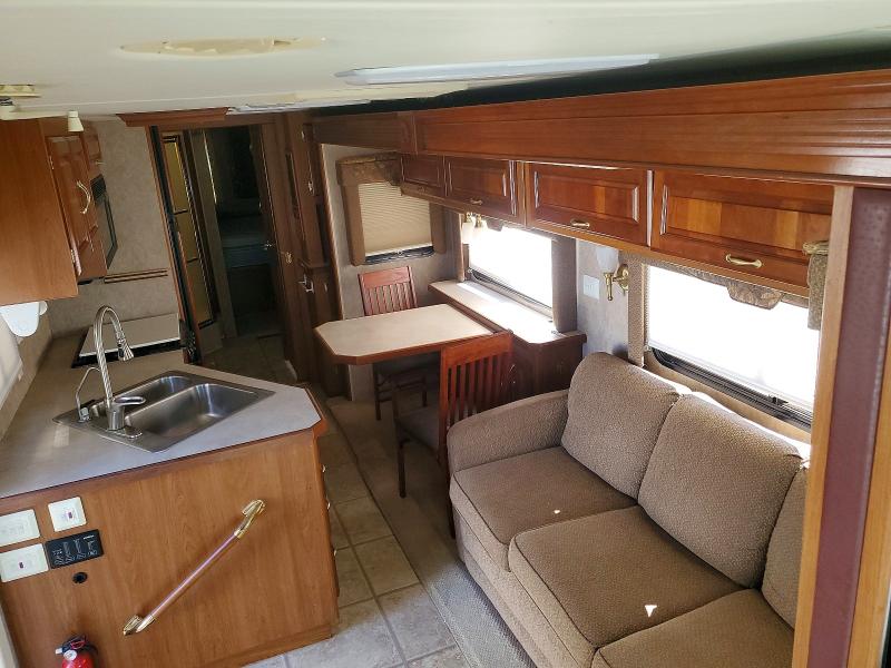 70309946 :رقم المزاد ، 5B4MP67G953402811 vin ، 2005 Workhorse Custom Chassis Unknown مزاد بيع