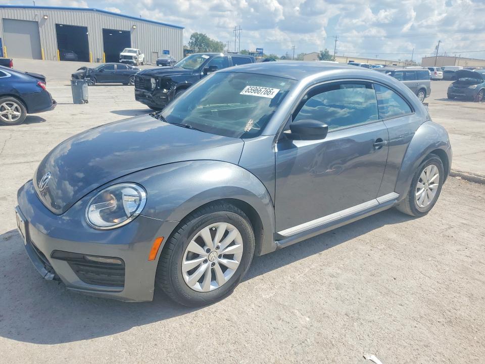Продаж на аукціоні авто 2018 Volkswagen Beetle, vin: 3VWFD7AT7JM717328, номер лоту: 65966766