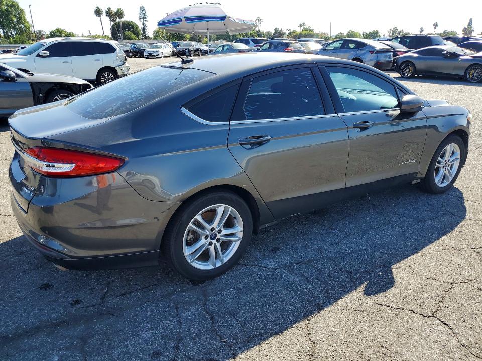 Продаж на аукціоні авто 2018 Ford Fusion, vin: 3FA6P0LU6JR163196, номер лоту: 69618756