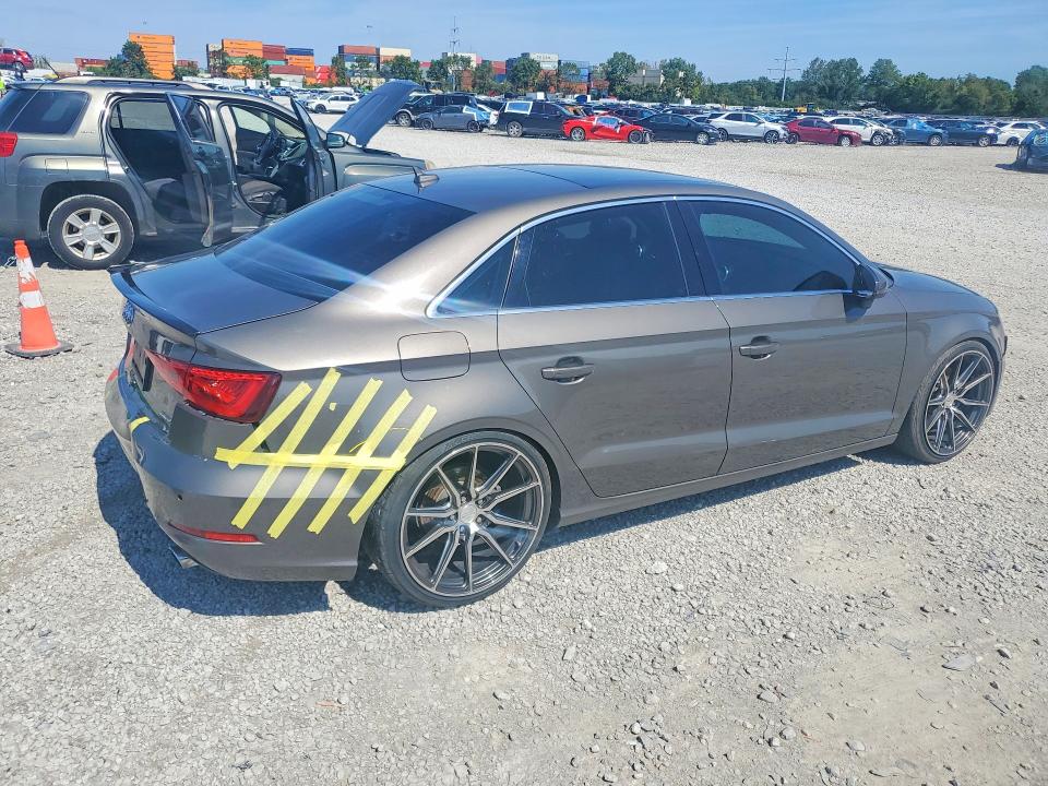 68823326 :رقم المزاد ، WAUE8GFFXG1044379 vin ، 2016 Audi A3 مزاد بيع