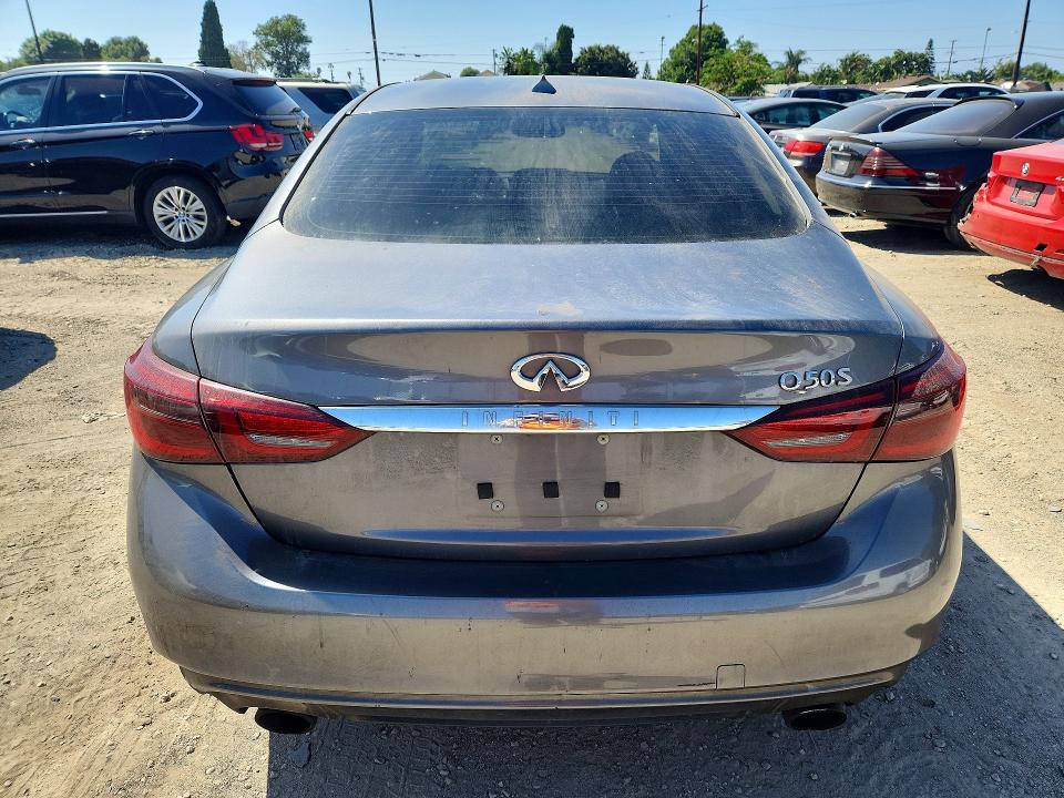 68302496 :رقم المزاد ، JN1EV7AP6JM354680 vin ، 2018 Infiniti Q50 مزاد بيع