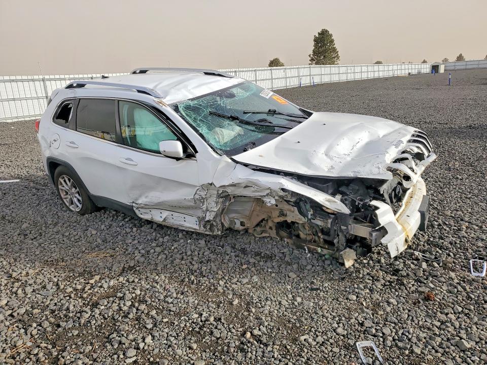 70256706 :رقم المزاد ، 1C4PJMCS3EW272756 vin ، 2014 Jeep Cherokee مزاد بيع