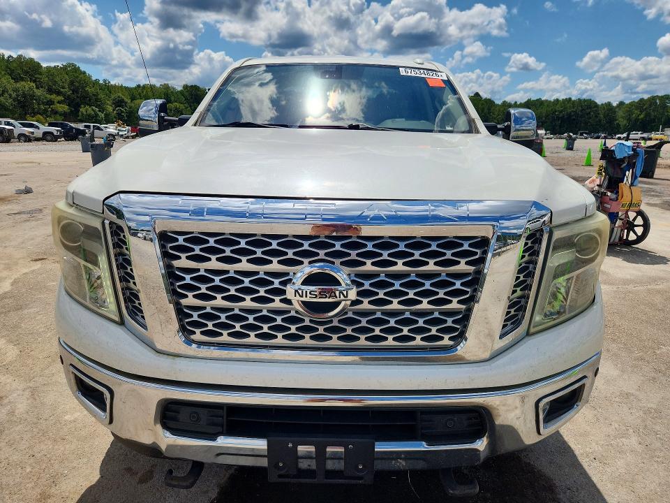 67534826 :رقم المزاد ، 1N6BA1F45GN500350 vin ، 2016 Nissan Titan Xd مزاد بيع