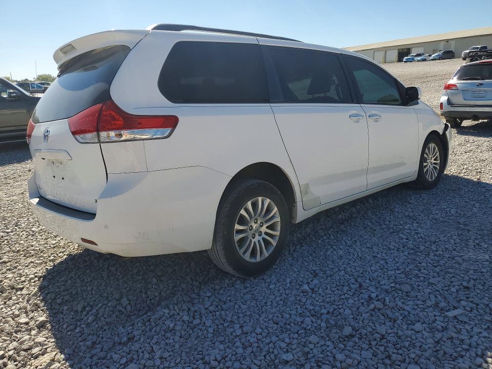 Продаж на аукціоні авто 2011 Toyota Sienna, vin: 5TDYK3DCXBS041674, номер лоту: 70811056