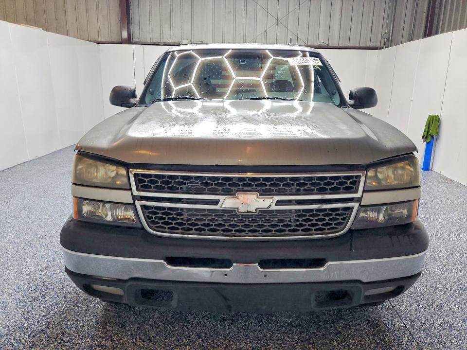 Продажа на аукционе авто 2006 Chevrolet Silverado, vin: 2GCEK13T961202490, номер лота: 68544536