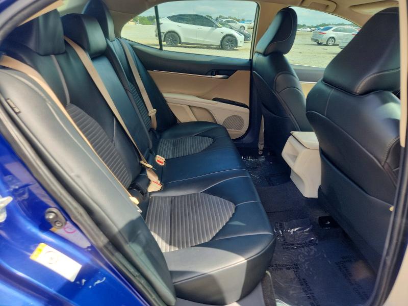 70294336 :رقم المزاد ، JTNB11HK5J3015574 vin ، 2018 Toyota Camry مزاد بيع