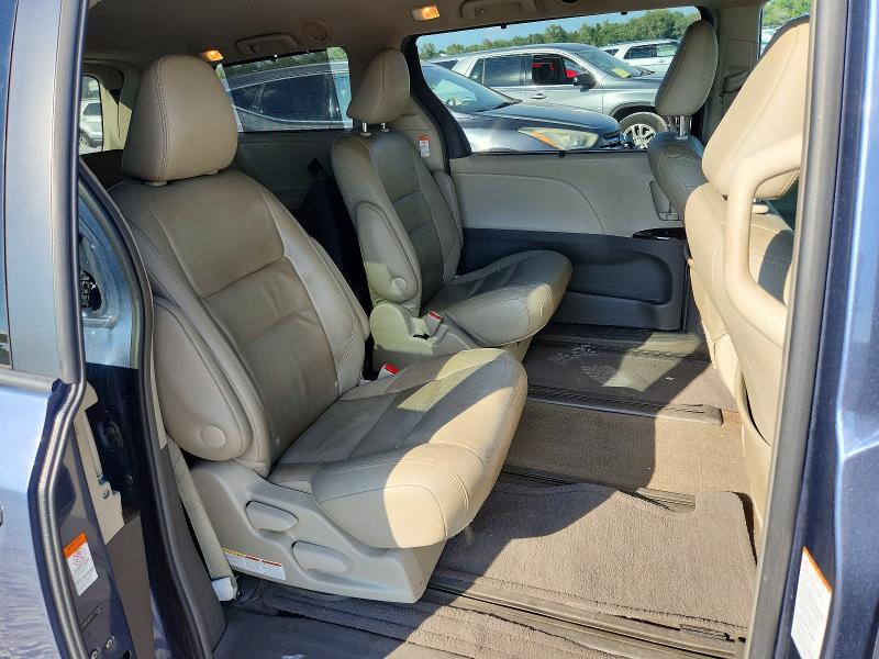 67232946 :رقم المزاد ، 5TDDK3DC3FS113478 vin ، 2015 Toyota Sienna مزاد بيع