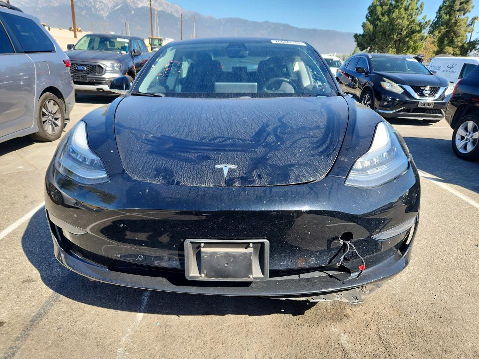 Продаж на аукціоні авто 2019 Tesla Model 3, vin: 5YJ3E1EA8KF415772, номер лоту: 70636516