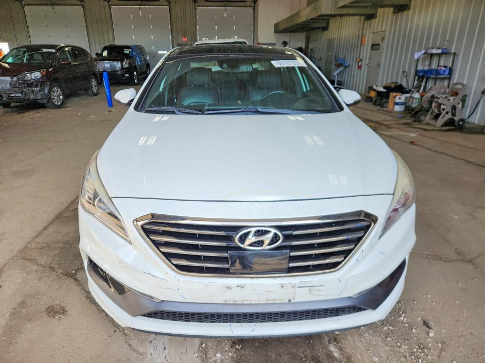 2015 Hyundai Sonata მანქანა იყიდება აუქციონზე, vin: 5NPE34AB9FH239305, აუქციონის ნომერი: 69107256