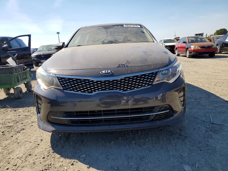 2018 Kia Optima მანქანა იყიდება აუქციონზე, vin: 5XXGT4L33JG185650, აუქციონის ნომერი: 68281676