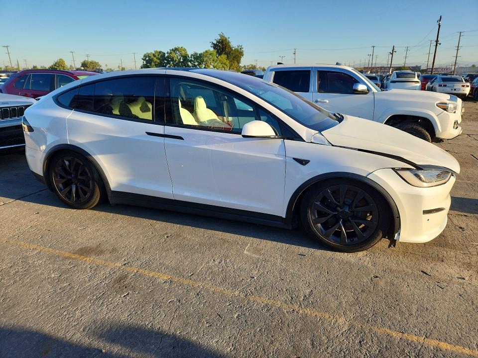 68690476 :رقم المزاد ، 7SAXCAE56NF362491 vin ، 2022 Tesla Model X مزاد بيع