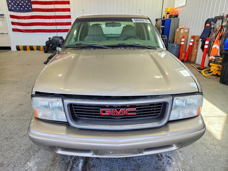 68940216 :رقم المزاد ، 1GTCS14H938251201 vin ، 2003 Gmc Sonoma مزاد بيع