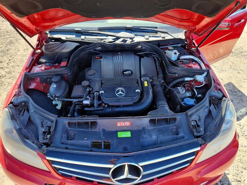 Продаж на аукціоні авто 2014 Mercedes-benz C, vin: WDDGF4HB9EA963027, номер лоту: 67217206
