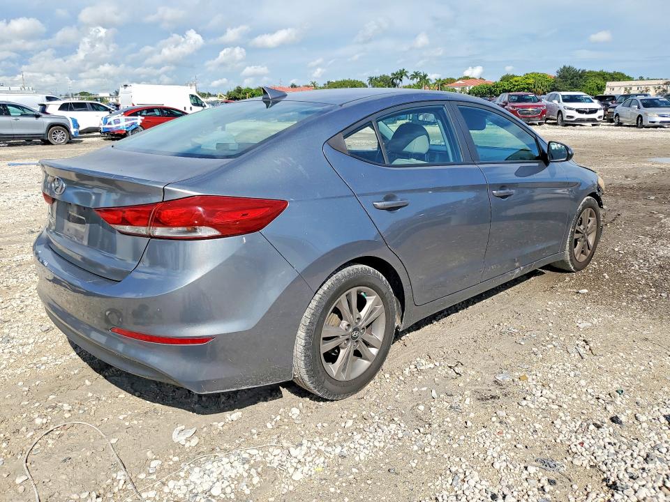 2017 Hyundai Elantra მანქანა იყიდება აუქციონზე, vin: KMHD84LF3HU151724, აუქციონის ნომერი: 69898706