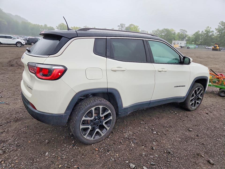 67380296 :رقم المزاد ، 3C4NJDCB9JT470930 vin ، 2018 Jeep Compass مزاد بيع