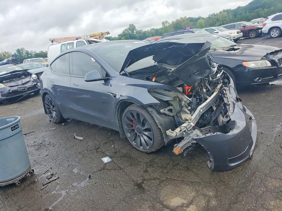 67290616 :رقم المزاد ، 7SAYGDEF2PF860841 vin ، 2023 Tesla Model Y مزاد بيع