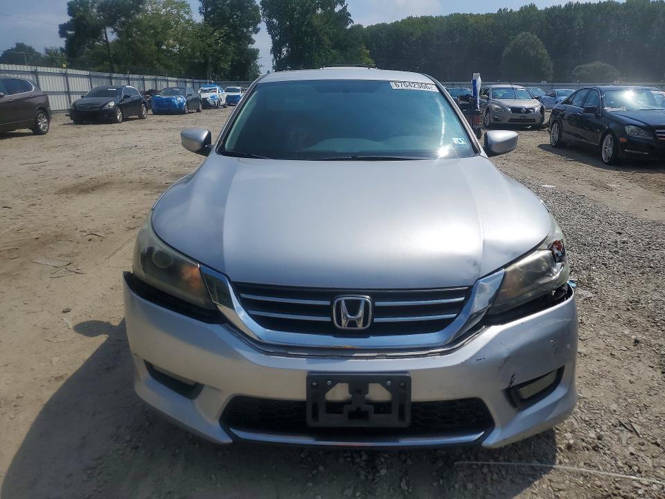 Продажа на аукционе авто 2015 Honda Accord, vin: 1HGCR2F5XFA186782, номер лота: 67042366