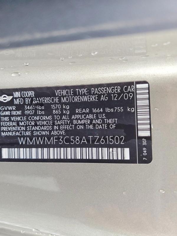 67595186 :رقم المزاد ، WMWMF3C58ATZ61502 vin ، 2010 Mini Cooper مزاد بيع